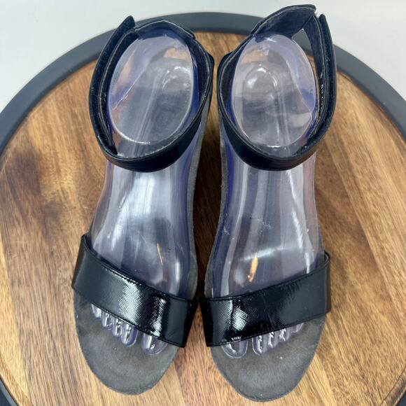 NAOT Pixie Black Leather Wedge Sandal Cork Sz EU 39 US 8.5 Adjust Strappy Ankle - Picture 5 of 11